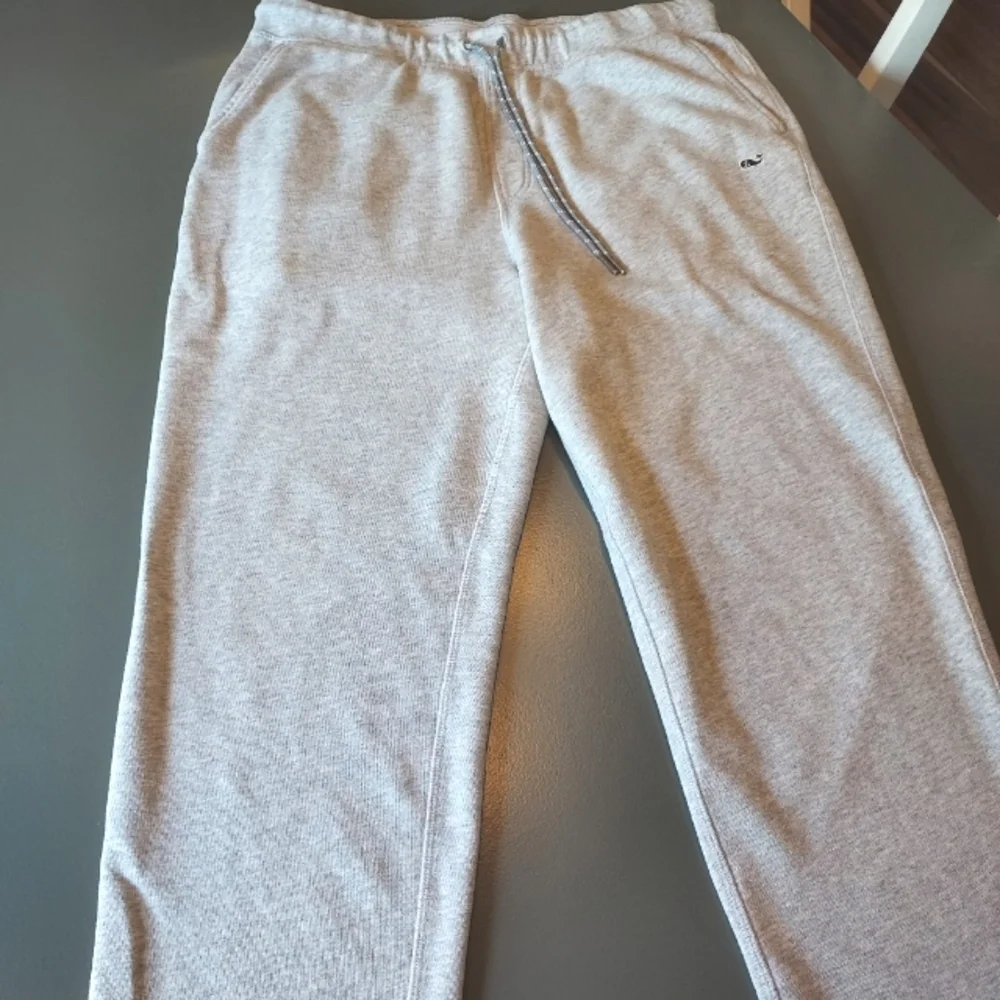 Vineyard Vines GRAY Sweatpants Front Whale Logo Pockets - Picture 2 of 7